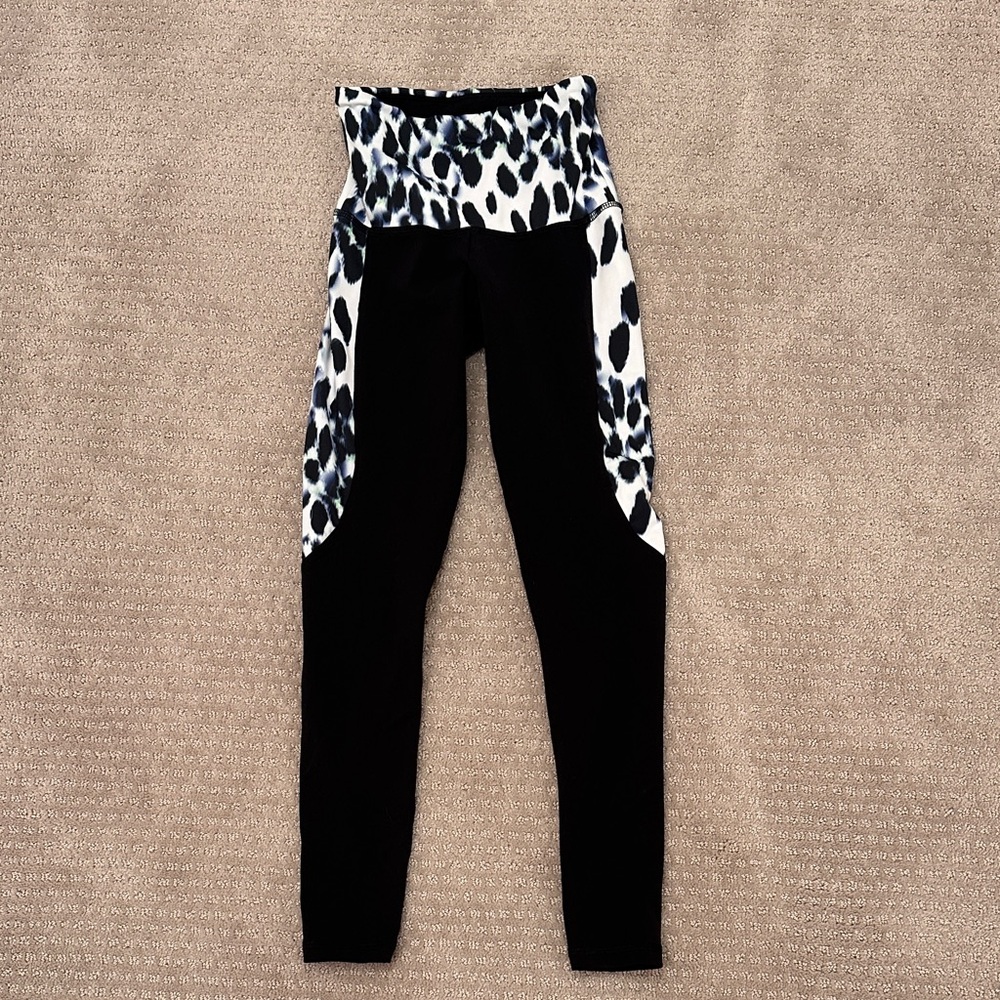 Strut This Black with White/Black/Blue Animal Print Leggings, One Size,